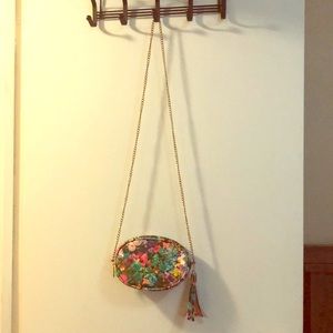 FLORAL PATTERNED HANDBAG! 🌼🌺🌸🧡❤️💜💙💚💛